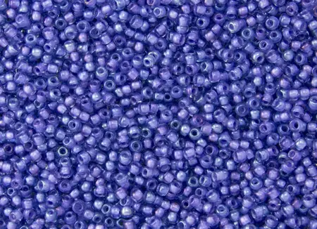 Rokajlové korálky Toho  - Round 15/0 : Inside-Color Lt Sapphire/Opaque Purple-Lined TR-15-934